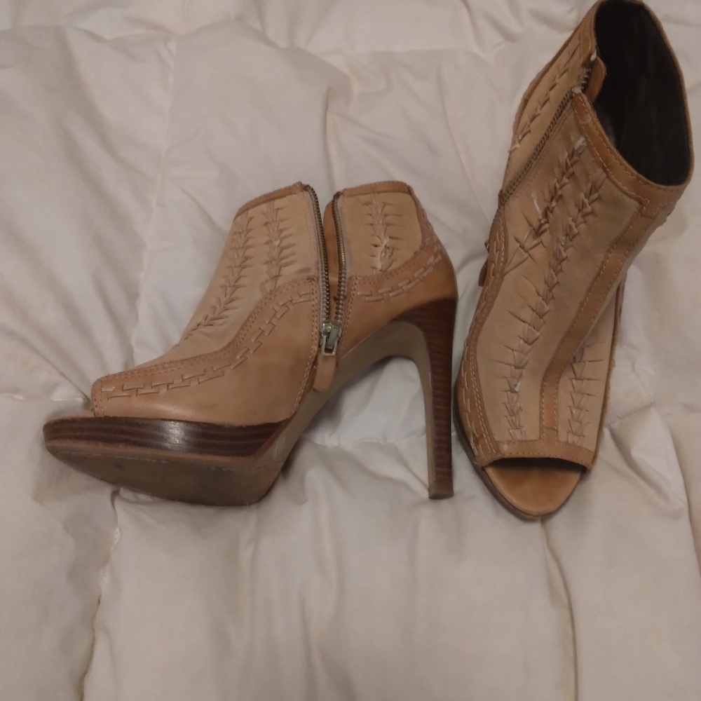 Vince Camuto Suede zip up heels